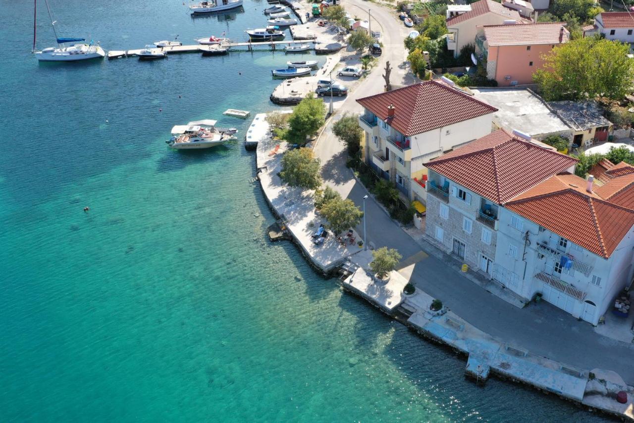 Apartments Babin Vinišće Eksteriør bilde