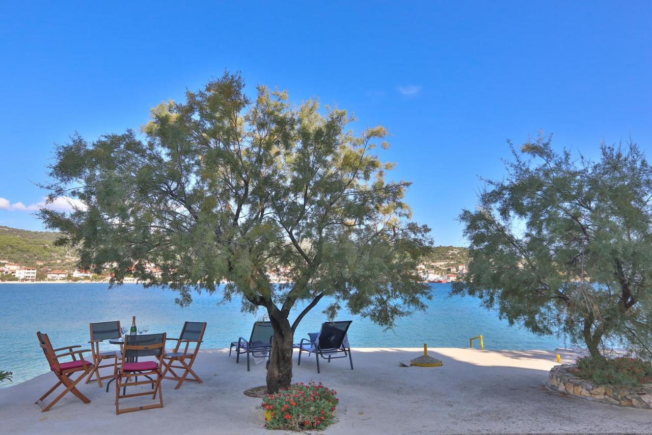 Apartments Babin Vinišće Eksteriør bilde