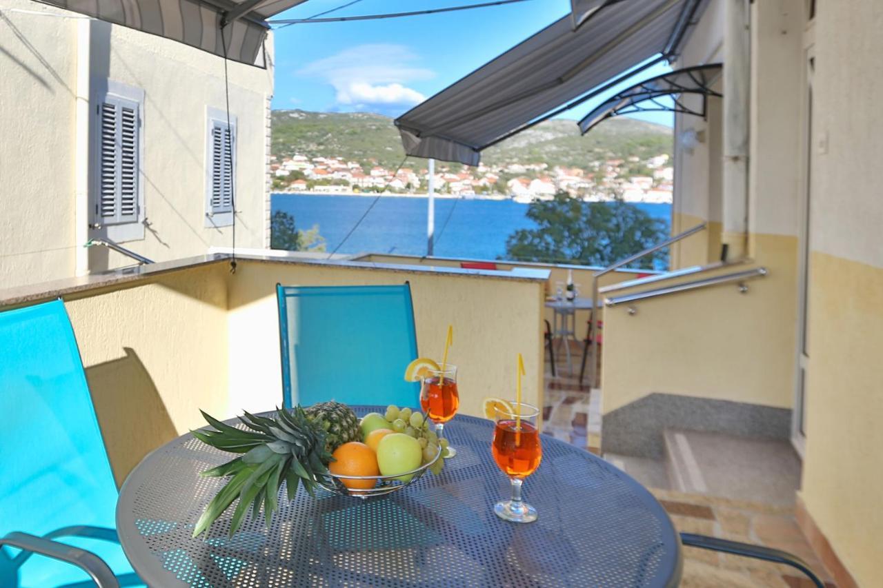 Apartments Babin Vinišće Eksteriør bilde